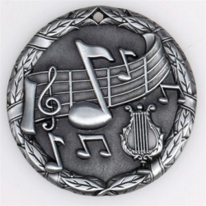 Újraelhetően újrafeldolgozható fémérmet tartalmaz