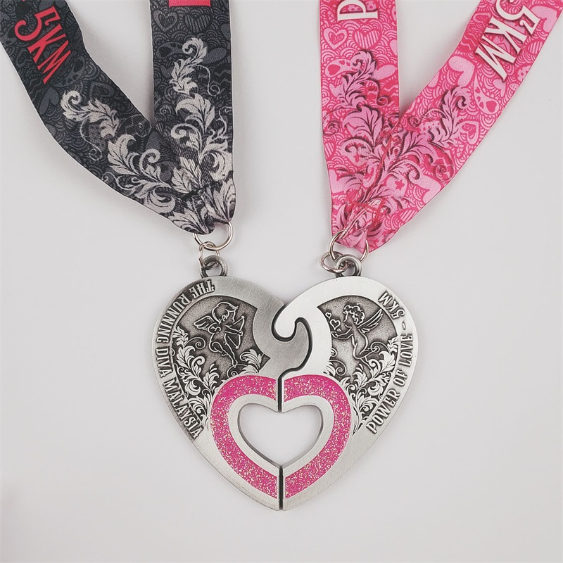 Szép Heart Design Die Die Medal Color 3D zománcérmek egyedinyomtatott érmes matricák